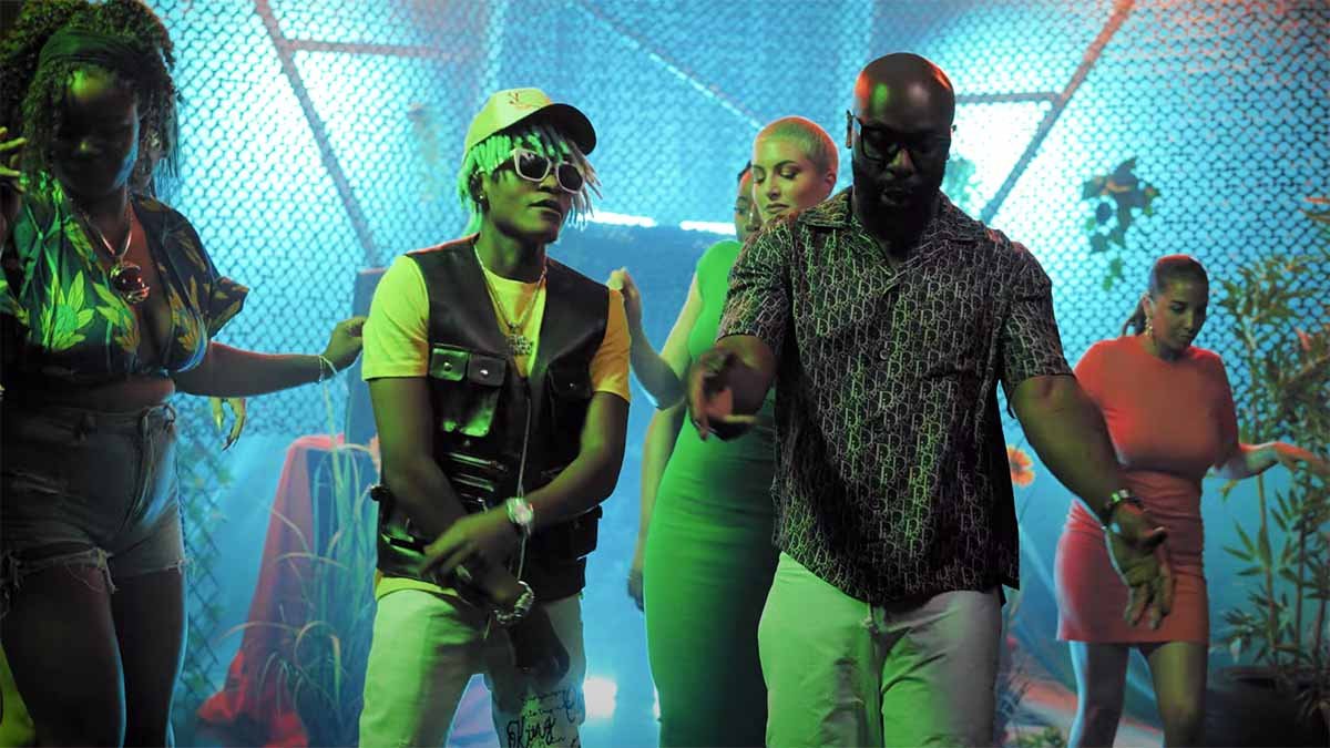 Innoss'B Feat. Kaaris - FLEX (Clip Officiel) - DiaspoRDC